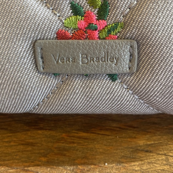 Vera Bradley BNWNT embroidered gray wallet - Picture 3 of 9